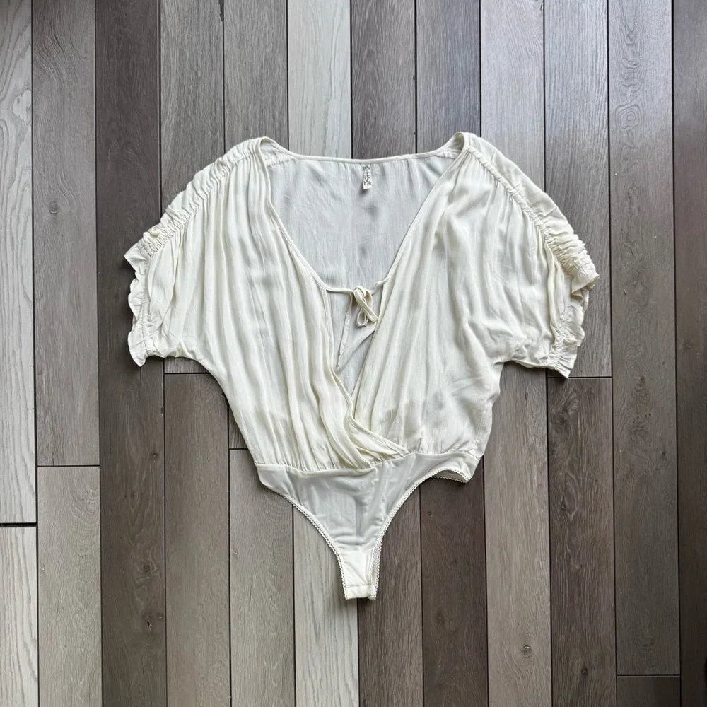 Free People Intimately Ruched Short Sleeve Cream Bodysuit | Size: Small